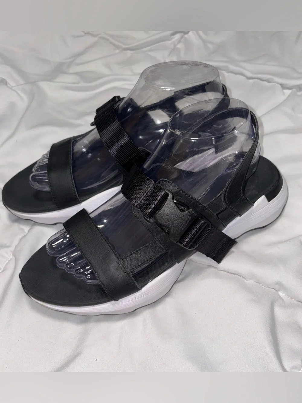 SOREL Kinetic Impact Sling Buckle Platform Sandals Size 9 Black White